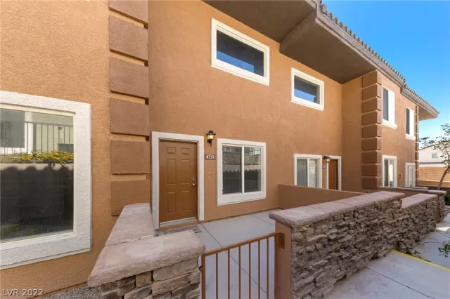 MLS: 2395857 Condo For Sale