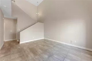 Photo #2: 2395857 Listing