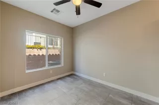 Photo #4: 2395857 Listing