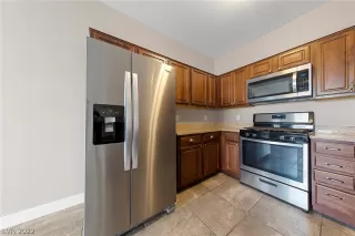 Photo #6: 2395857 Listing