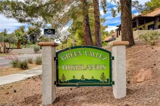 Photo #3: 2395887 Listing 