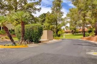 Photo #4: 2395887 Listing 