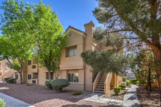 MLS: 2395893 Condo For Sale