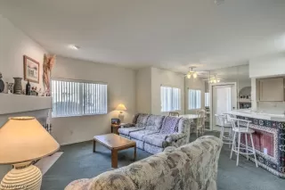 Photo #4: 2395893 Listing