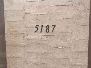 Photo #1: 2395923 Listing 