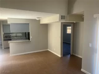 Photo #3: 2395923 Listing 