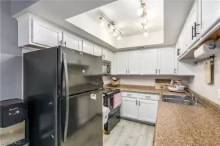 Photo #1: 2395936 Listing