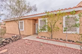 Photo #1: 2395939 Listing 