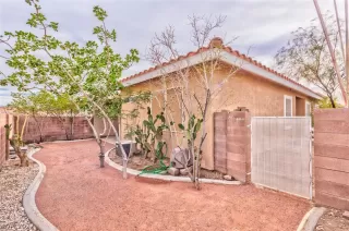 Photo #3: 2395939 Listing 