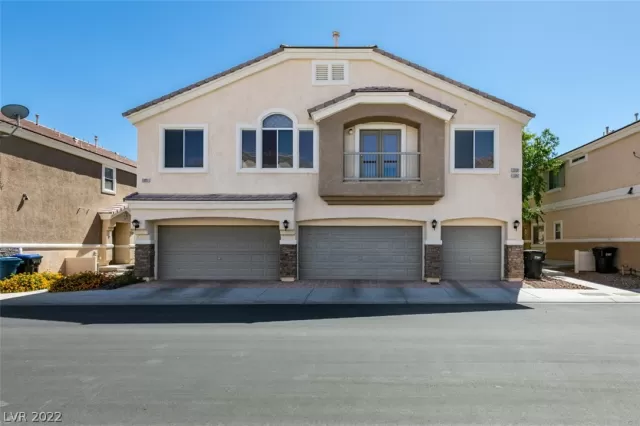 MLS: 2395954 Condo For Sale