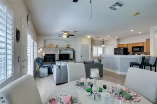 Photo #5: 2395954 Listing 