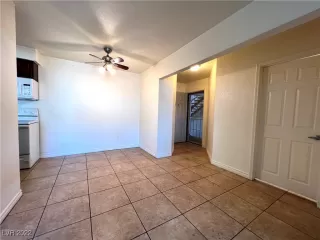 Photo #6: 2395960 Listing 