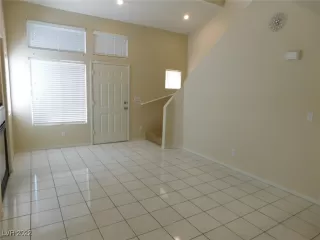 Photo #6: 2395967 Listing 