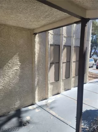 Photo #3: 2395970 Listing 