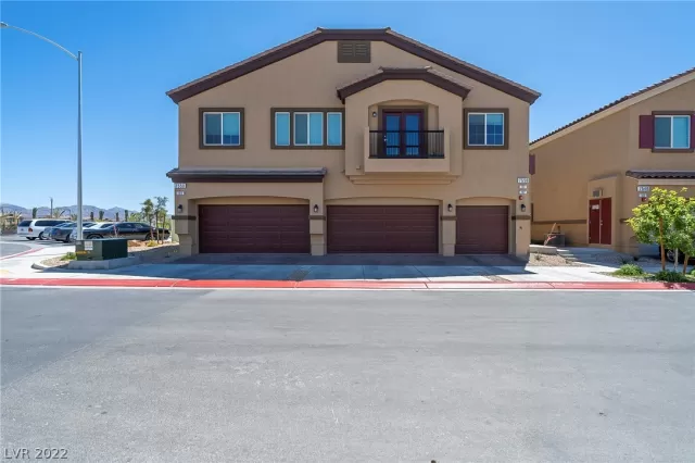 MLS: 2395990 Condo For Sale