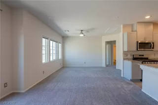 Photo #2: 2395990 Listing