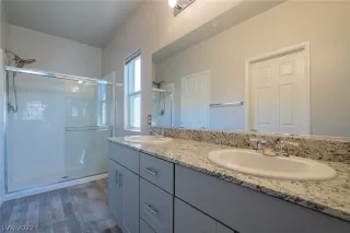 Photo #3: 2395990 Listing