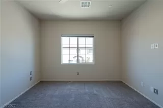 Photo #6: 2395990 Listing