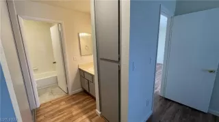 Photo #4: 2396018 Listing