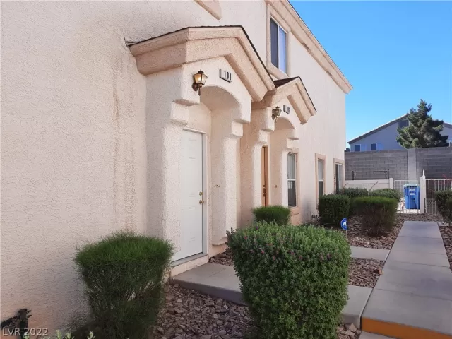 MLS: 2396019 Condo For Sale