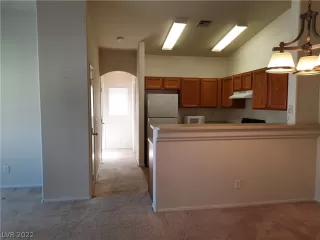 Photo #4: 2396019 Listing