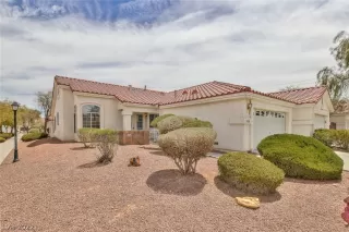 Photo #1: 2396028 Listing 