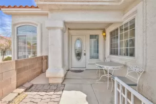 Photo #2: 2396028 Listing 