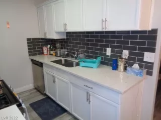 Photo #2: 2396055 Listing