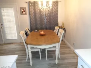 Photo #4: 2396055 Listing