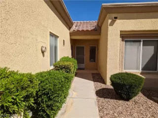 Photo #2: 2396066 Listing 