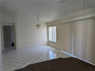 Photo #5: 2396066 Listing 