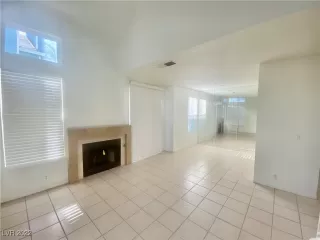 Photo #2: 2396088 Listing 