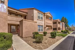 Photo #1: 2396089 Listing 