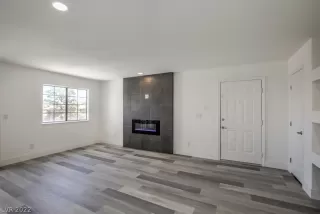 Photo #2: 2396122 Listing