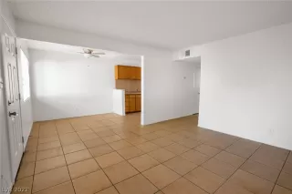Photo #1: 2396125 Listing 