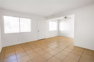 Photo #2: 2396125 Listing 