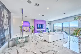 Photo #1: 2396126 Listing 