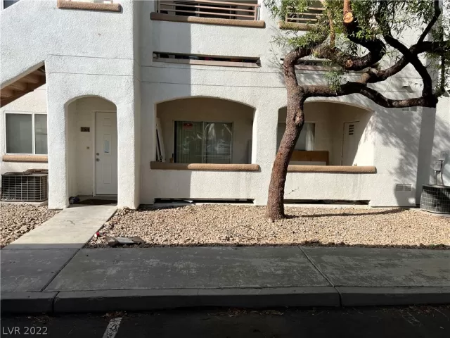 MLS: 2396130 Condo For Sale