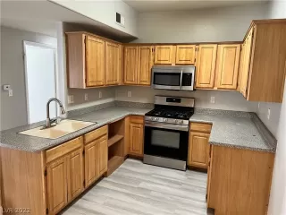 Photo #2: 2396130 Listing