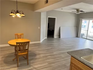 Photo #3: 2396130 Listing