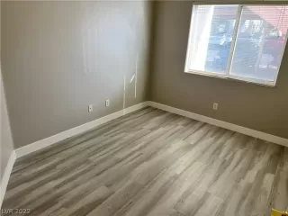 Photo #5: 2396130 Listing