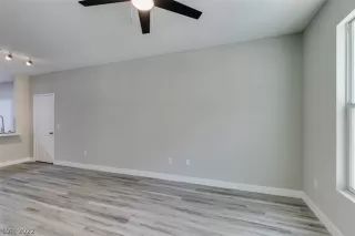 Photo #3: 2396155 Listing