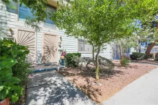 Photo #2: 2396159 Listing