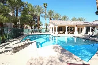 Photo #3: 2396170 Listing 