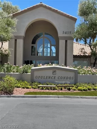 Photo #2: 2396196 Listing