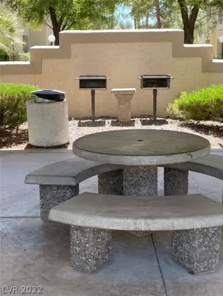 Photo #3: 2396196 Listing