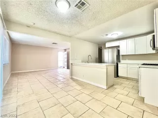 Photo #3: 2396219 Listing