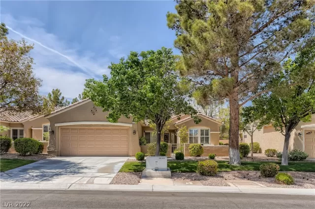 MLS: 2396220 Condo For Sale