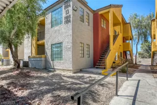 Photo #1: 2396237 Listing