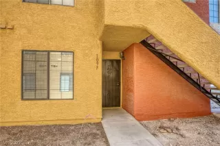 Photo #2: 2396237 Listing